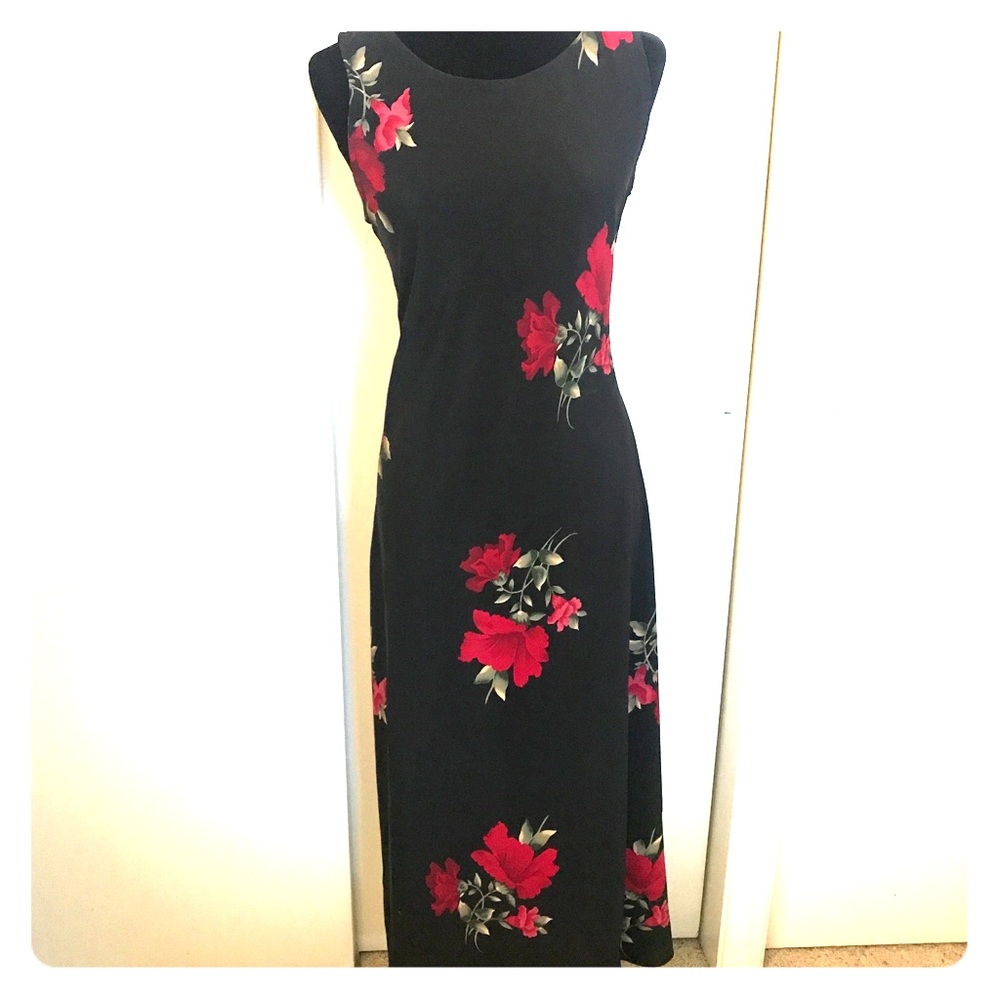 Black Sleeveless Floral Dress
